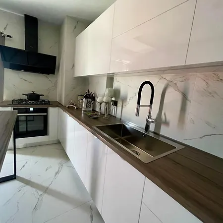 Knd Living Concept - Penthouse Apartment Nea Alikarnassos Exterior photo